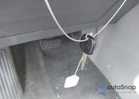 2017 Toyota Sienna Le 8 Passenger z USA, uszkodzony, nr VIN 5TDKZ3DC6HS822945